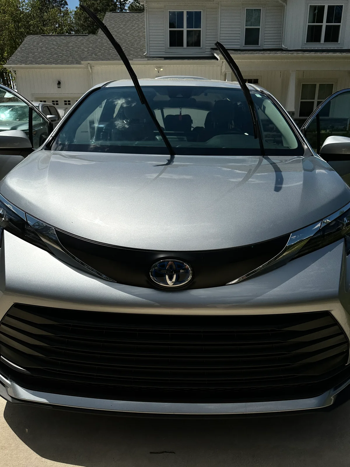 Family SUV front cabin after interior detail — clean dashboard and center console